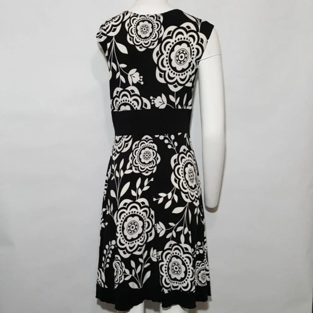 XOXO Collection Black and White Floral Dress - Picture 5 of 7